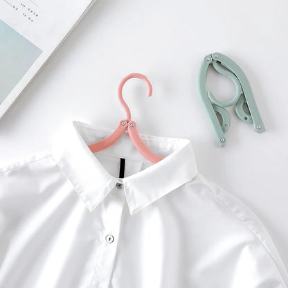 Tiny Tidy Travel Hangers